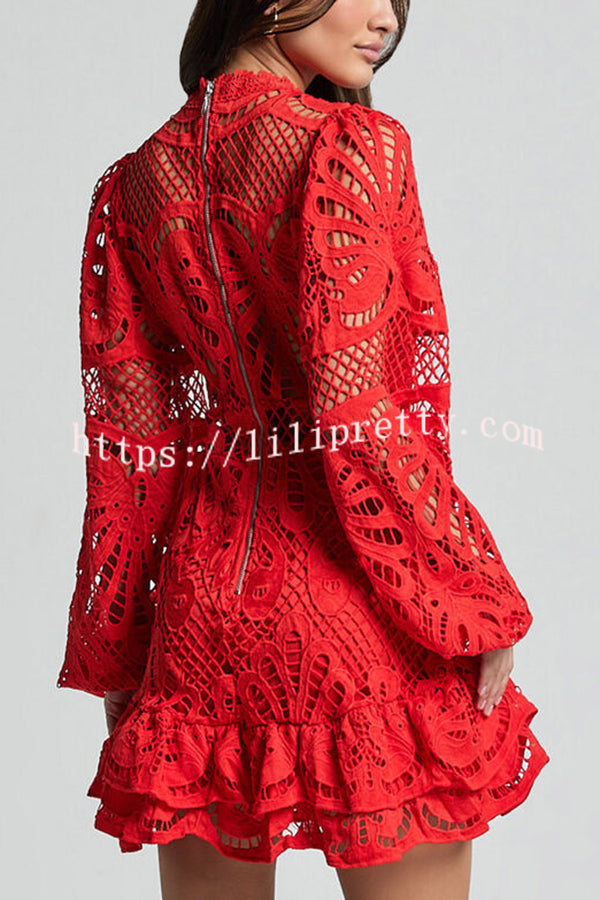 Solid Color Hollow Long-sleeved Waisted Lace Mini Dress