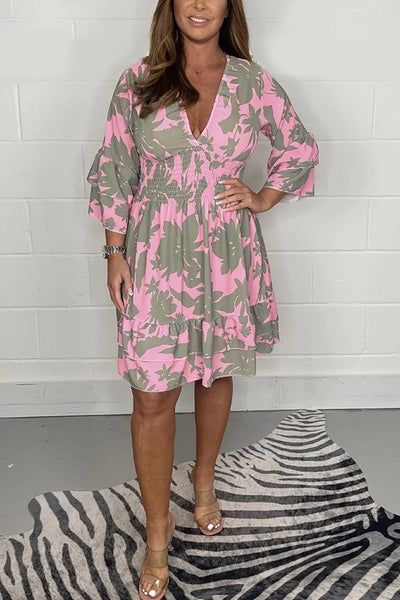 Unique Printed V-Neck Half Sleeve Waist Pleated Mini Dress
