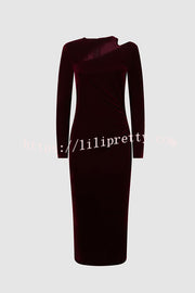 Perfect Party Velvet Cut Out Detail Long Sleeve Ruched Stretch Midi Dress