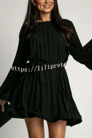 Fashion Bell Sleeve Loose Waist Tie Pleated Mini Dress