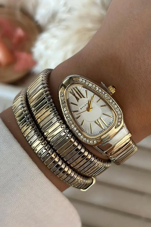 Fashionable Quartz Snake Bracelet Watch
