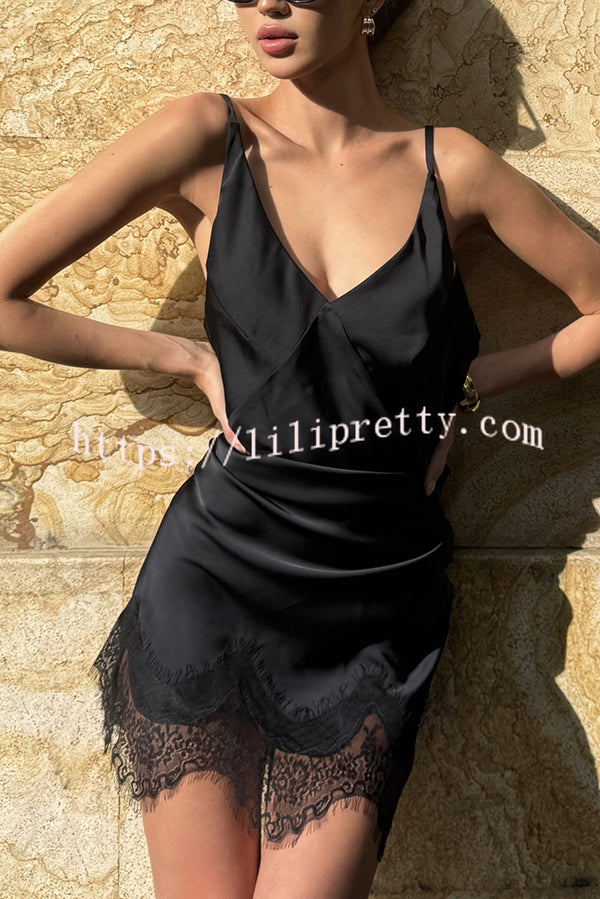 Sexy Lace Paneled V-neck Halter Back Mini Dress
