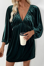 Solid Color Velvet V-neck Long-sleeved Pleated Loose Mini Dress
