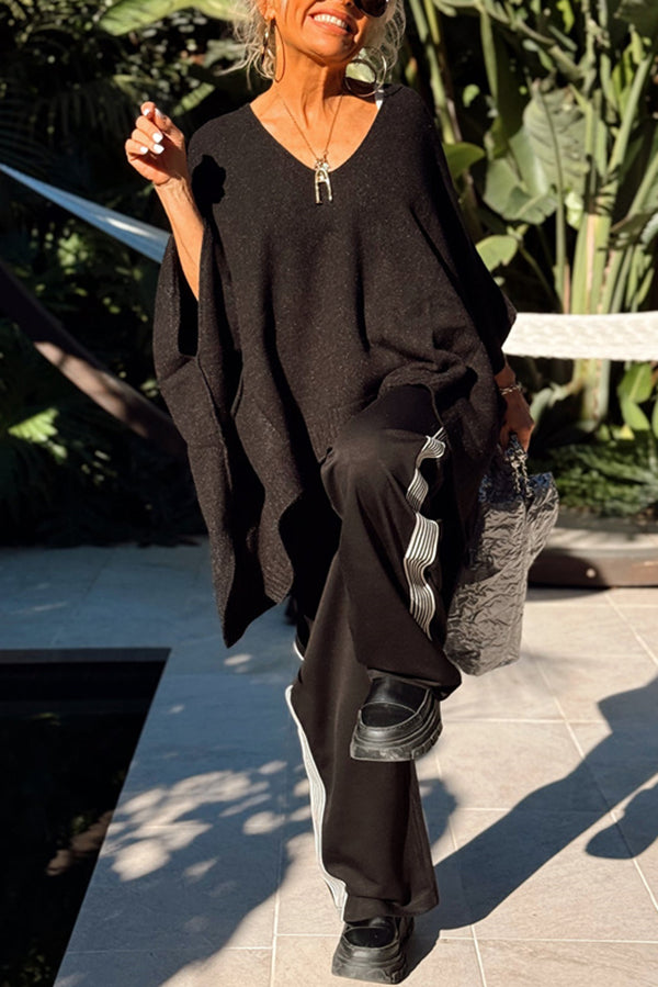 Fashion V-neck Loose Pocket Mid-length Knitted Poncho Sweater