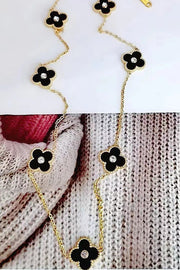 A Fresh and Elegant Lucky Four-leaf Clover Diamond Necklace