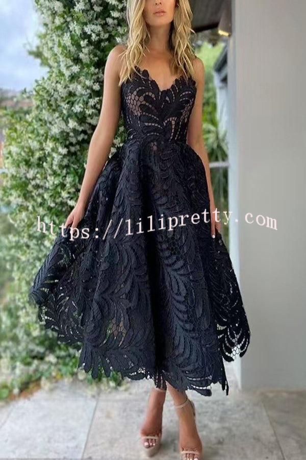 Elegant Openwork Lace Strapless Full-hem Midi Dress