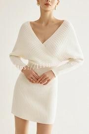 Solid Color Crossover V-neck Long-sleeved Fitted Waist Knit Mini Dress