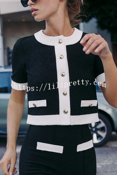 Fashionable Contrast Color Short-sleeved Button-down Top