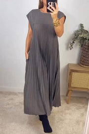 Lilipretty® Solid Color Round Neck Sleeveless Pleated Large Hem Maxi Dress