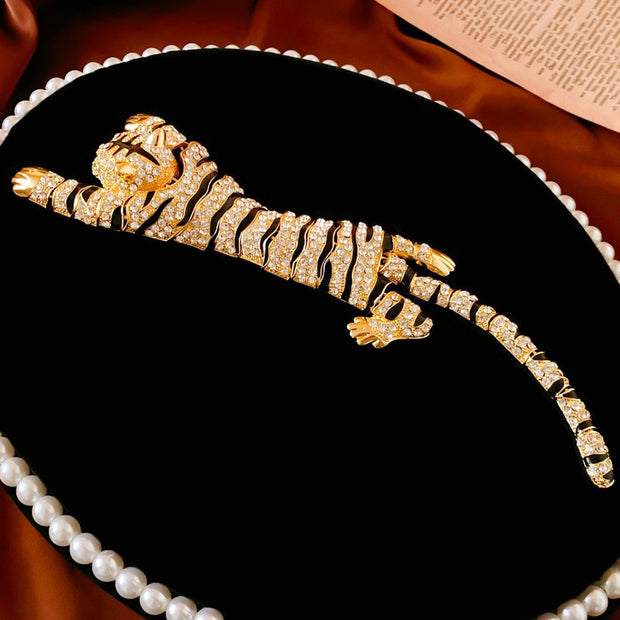 Fashionable Zinc Alloy Rhinestone Vintage Tiger Brooch