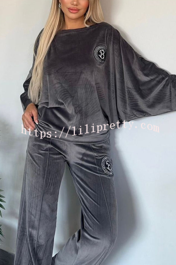 Solid Color Velvet Round Neck Bat Sleeve Casual Top and Elastic Waist Loose Pocket Pants Set