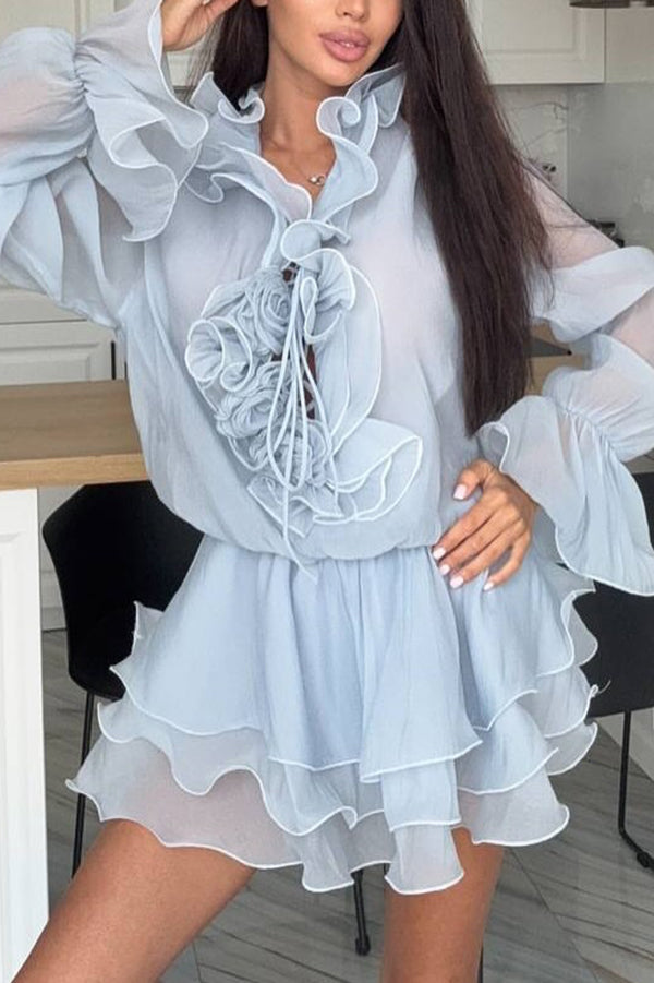 Fashionable Flower-decorated V-neck Loose Top and Elastic Waist Casual Shorts Set